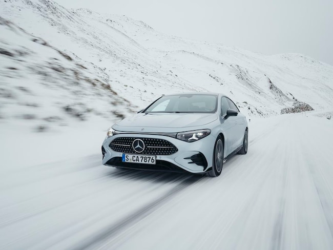 Mercedes CLA hybrid, le foto della prova sulla neve