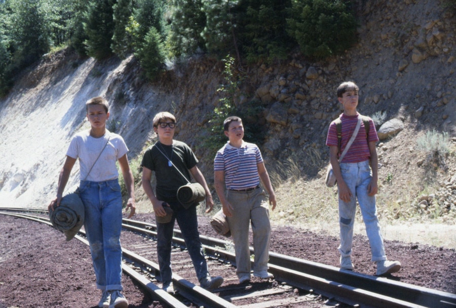 «Stand by me – Ricordo di un’estate». Opera di formazione tratta da un racconto di Stephen King, il film diretto da Rob Reiner esce nel 1986. (The Hollywood Archive / AGF)