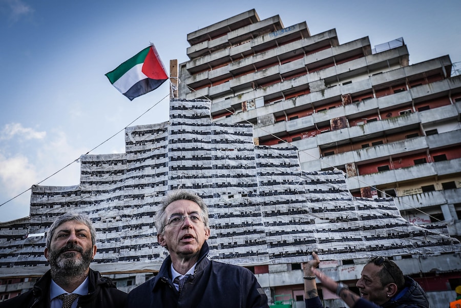 Il presidente della Regione Campania, Roberto Ficoed il sindaco di Napoli Gaetano Manfredi. (Ansa)