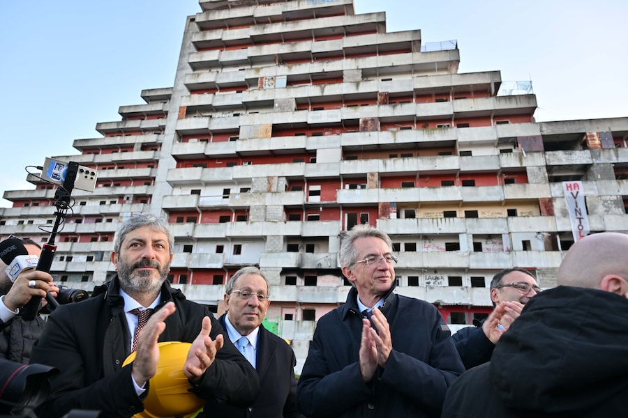 Roberto Fico presidente della regione Campania, Michele Di Bari Prefetto di Napoli e Gaetano Manfredi sindaco di Napoli. (Ipp)