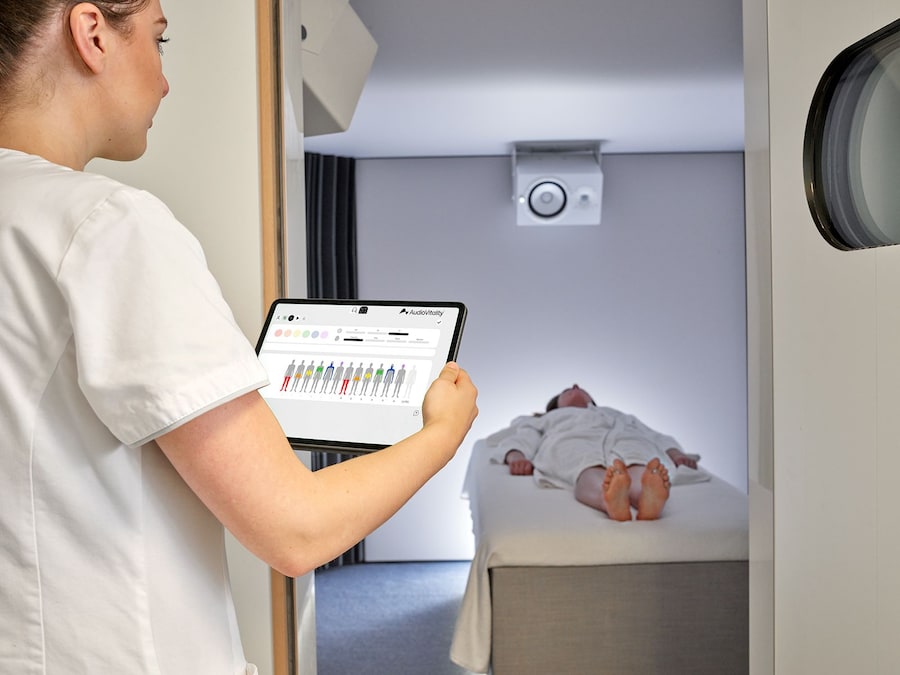 Valutazione del benessere con tecnologia AudioVitality: un’analisi non invasiva che utilizza frequenze sonore per leggere lo stato energetico dell’organismo e supportare percorsi personalizzati di riequilibrio.