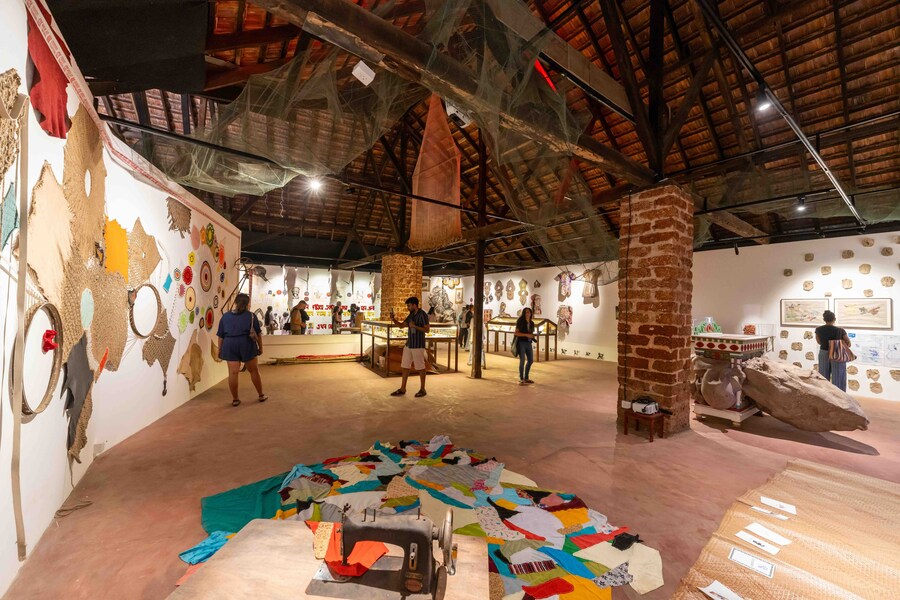 Panjeri Artists Union alla Biennale di Kochi-Muziris 2025, Aspinwall House, Courtesy of the Kochi Biennale Foundation