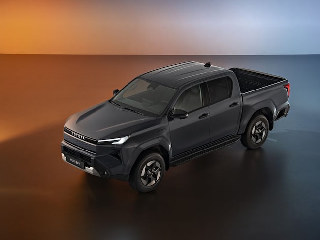 Toyota Hilux elettrico, tutte le foto del fuoristrada alla spina