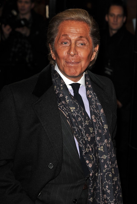 Lo stilista italiano Valentino Garavani arriva alla prima britannica del nuovo film del regista statunitense Tom Ford, "A Single Man", tenutasi al Curzon Mayfair nel centro di Londra, in Gran Bretagna, il 1° febbraio 2010. (EPA/Daniel Deme)