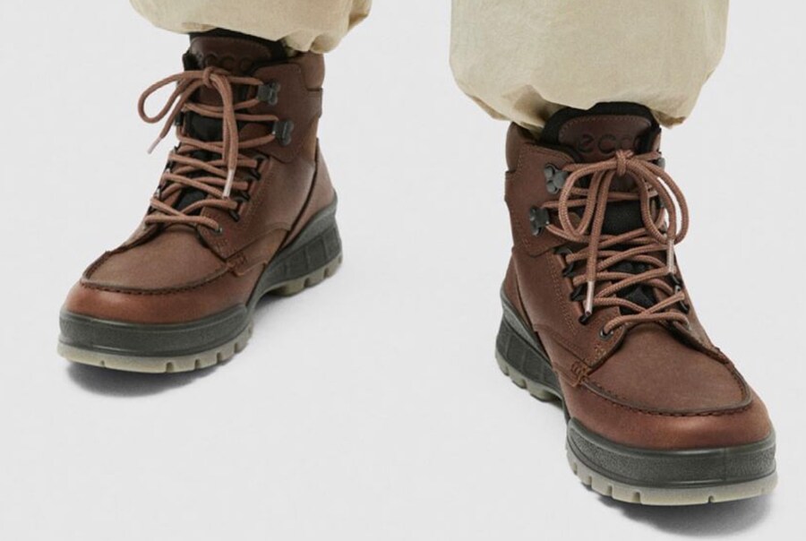 Ecco. Polacchini Track 25 in cuoio con protezione impermeabile in GoreTex e suola in gomma