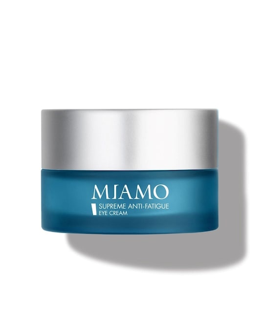 MIAMO SUPREME ANTI-FATIGUE EYE CREAM. Aiuta a ridurre i segni visibili di stanchezza nella zona perioculare e stimola la rigenerazione cutanea. Nella formula un attivo che agisce su tre fronti principali: favorire la microcircolazione cutanea, modulare le discromie perioculari e supportare la sintesi del collagene di tipo I. L’attivo Botox-Like, un peptide di nuova generazione, riduce visibilmente le linee di espressione, mentre l’Acido Ialuronico e la Glicerina lavorano in sinergia per garantire un’idratazione profonda, migliorando l’aspetto della zona.