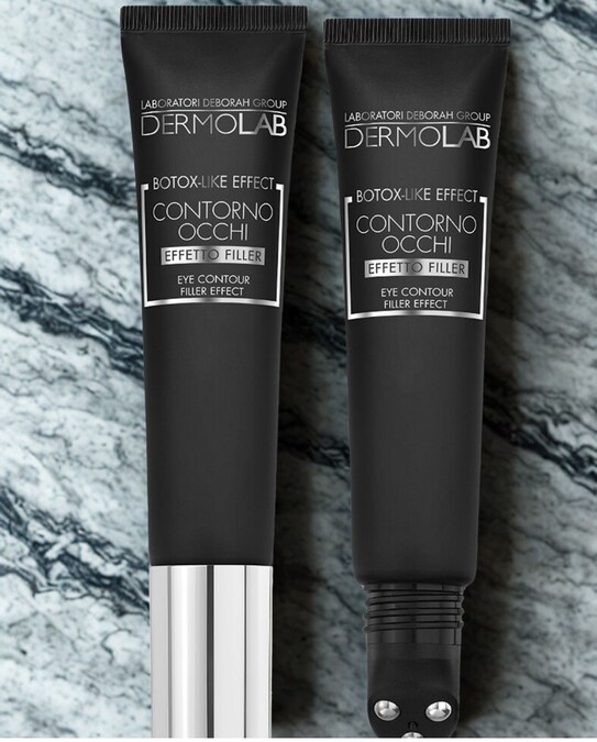 Dermolab Contorno Occhi Botox-Like Effect. Trattamento mirato per la zona perioculare, studiato per levigare e distendere lo sguardo con un immediato effetto filler e tensore. La formula combina acidi ialuronici a più pesi molecolari, Argireline™ Amplified ad azione botox-like per contrastare rughe, segni di espressione, borse e occhiaie. L’pplicatore con 3 roller in acciaio stimola la microcircolazione e potenzia l’efficacia degli attivi, regalando uno sguardo più luminoso.