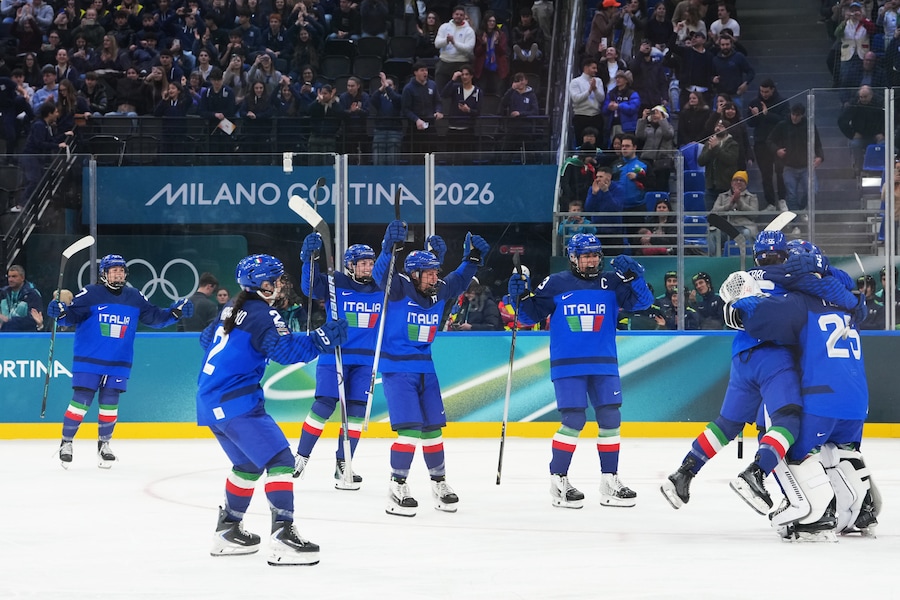 Olimpiadi Milano Cortina, Hockey donne Italia-Francia all’ Arena Santagiulia, festeggiamenti squadra Italia, 05 Febbraio 2026 , Milano (Gian Mattia D’Alberto/Lapresse)