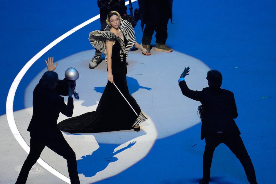 La cerimonia di apertura delle Olimpiadi invernali del 2026, a Milano. (APS)