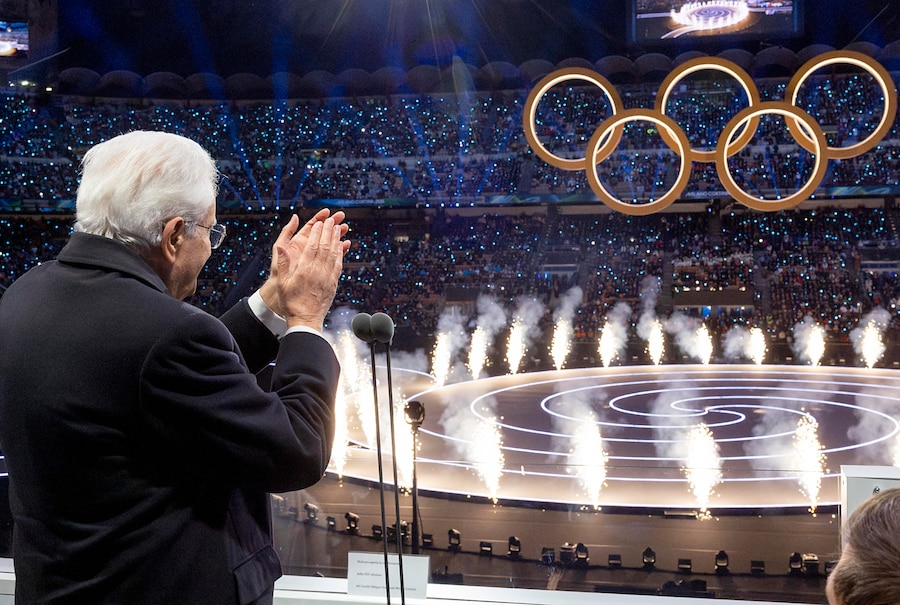 Il presidente italiano Sergio Mattarella dichiara aperti i Giochi olimpici invernali 2026. (ANSA)
