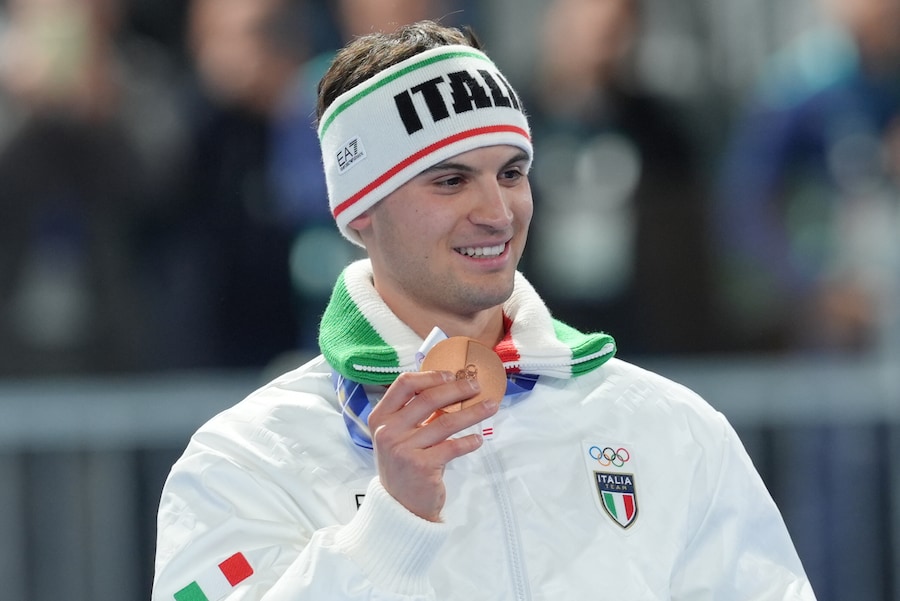 Riccardo Lorello, italiano, medaglia di bronzo nella gara di pattinaggio di velocità maschile sui 5.000 metri alle Olimpiadi invernali del 2026, a Milano, Italia, domenica 8 febbraio 2026. (Photo Claudio Furlan/LaPresse)