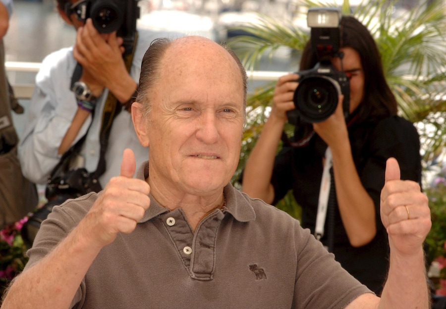 L'attore statunitense Robert Duvall posa durante un photocall per il film del regista americano James Gray "We own the Night", in concorso al 60° Festival di Cannes, il 25 maggio 2007. (EPA/Daniel Deme/ANSA)