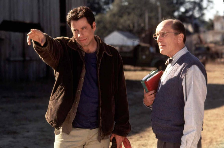 Una scena del film Phenomenon (1996) nella foto Robert Duvall e John Travolta. (Foto IPP/imagostock)