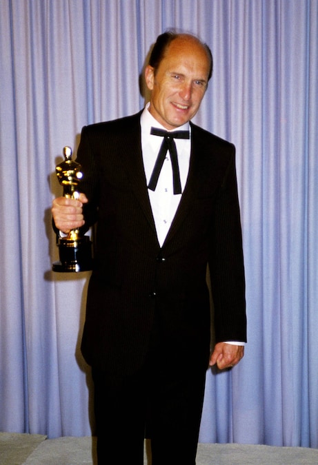 Los Angeles 1984 premi oscar nella foto Robert Duvall con il premio come miglior attore protagonista. (Foto IPP/imagostock)