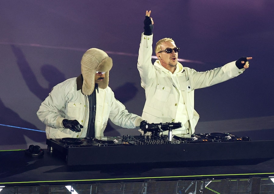 Il gruppo musicale Major Lazer si esibisce durante la cerimonia di chiusura. (REUTERS/Lisi Niesner)
