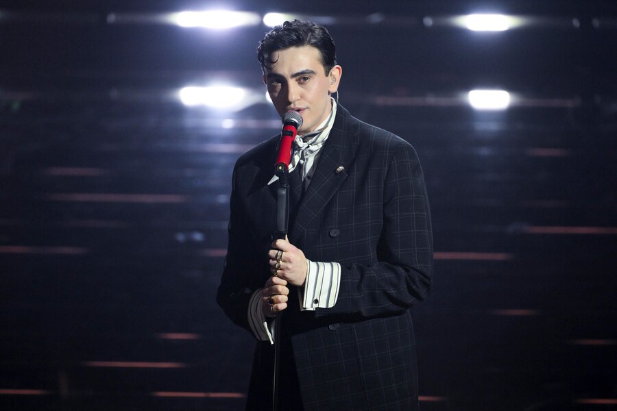 Il cantante italiano Michele Bravi (ANSA/Ettore Ferrari)