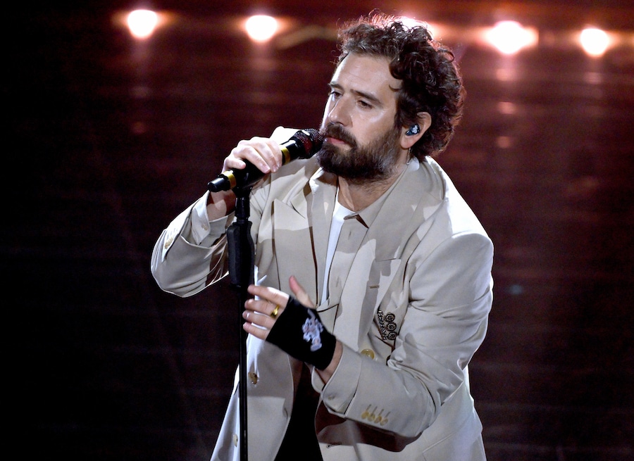 Il cantante italiano Tommaso Paradiso. (ANSA/Ettore Ferrari)