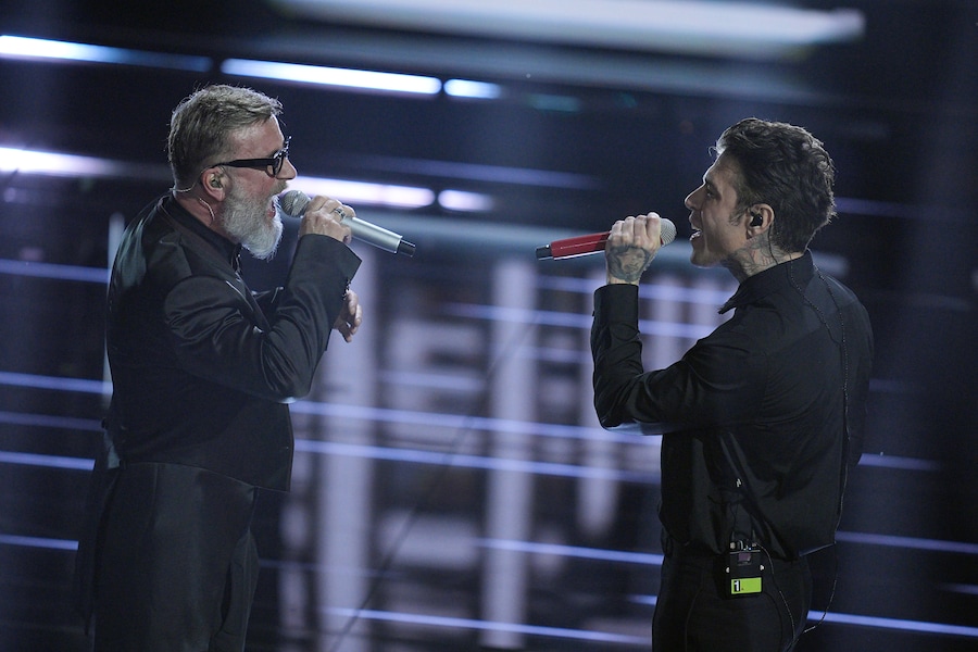 Fedez & Masini si esibiscono durante la 76ª edizione del Festival della Canzone Italiana di Sanremo al Teatro Ariston di Sanremo (Marco Alpozzi/LaPresse)
