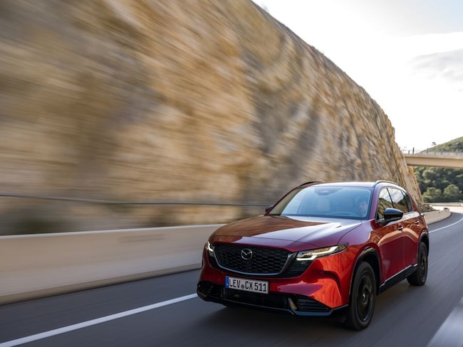 Mazda CX-5, le foto della nuova generazione del suv giapponese