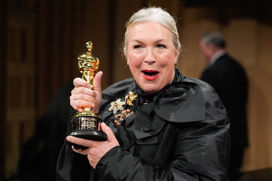Kate Hawley, vincitrice del premio per i costumi del film "Frankenstein". (APN)