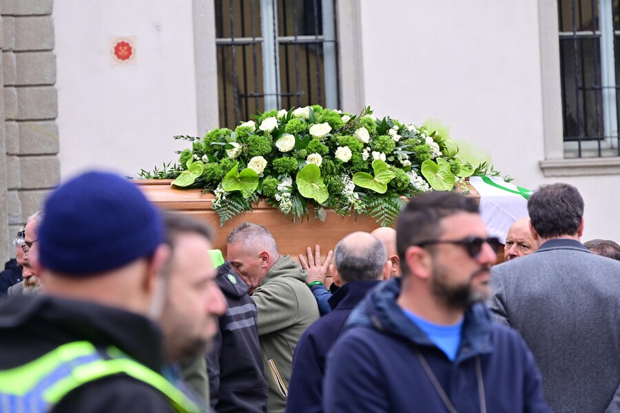 I funerali del fondatore della Lega Nord Umberto Bossi, a Pontida. (ANSA)