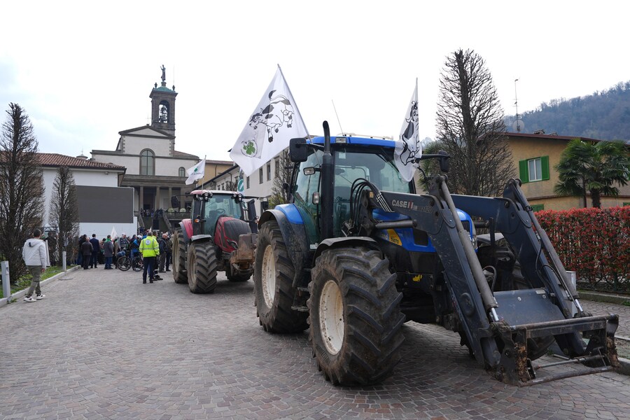 Il funerale del fondatore della Lega Umberto Bossi presso l’abbazia San Giacomo di Pontida. (LAPRESSE)