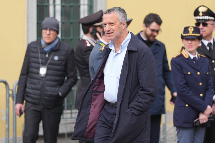 Flavio Tosi al funerale del fondatore della Lega Umberto Bossi. (LAPRESSE)