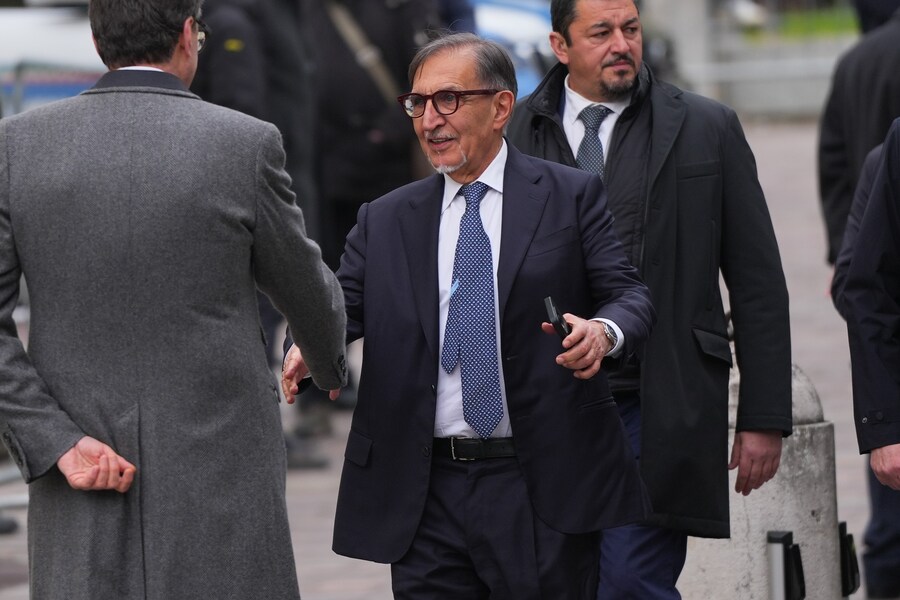 Ignazio La Russa al funerale del fondatore della Lega Umberto Bossi presso l’abbazia San Giacomo di Pontida. (LAPRESSE)
