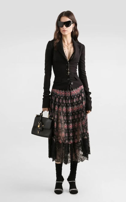 Dolce &Gabbana. Mini cardigan aderente, gonna in chiffon stampato a pieghe con bordo in pizzo