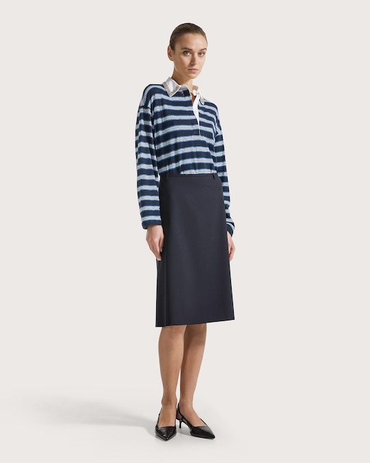 Seventy. Polo-shirt in cotone a righe con colletto a contrasto, gonna a matita