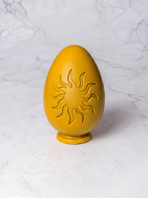 Peck, Uovo Giallo, cioccolato fondente e cremino alla nocciola salata, 45 euro