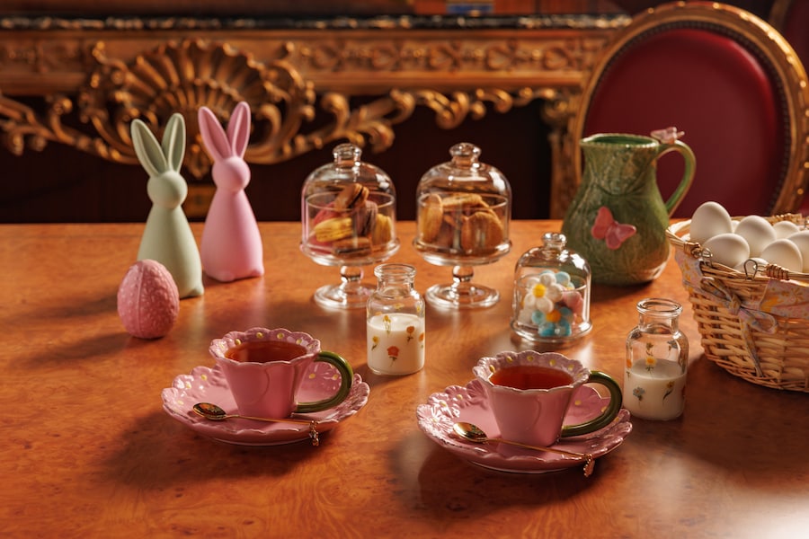 Principe di Savoia, Merenda del Principe, dal 26 marzo al 15 aprile, nella Royal Suite ispirata ad Alice nel Paese delle Meraviglie, 30 euro con bevanda calda, 45 euro con flûte.