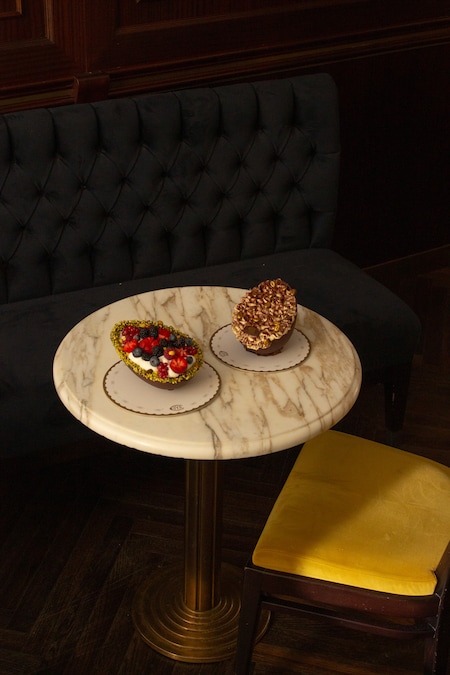 Cova 1817, uova decorate, 500 grammi, da 250 euro