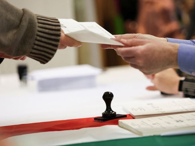 Hungary: over 8 million voters voting