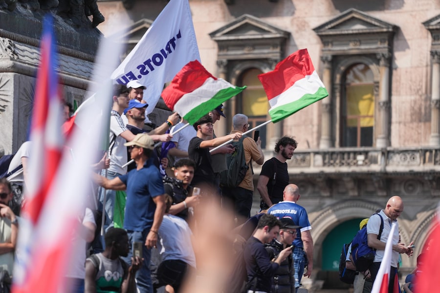 La manifestazione Senza paura - in Europa padroni a casa nostra, organizzata da movimenti sovranisti. (LAPRESSE)
