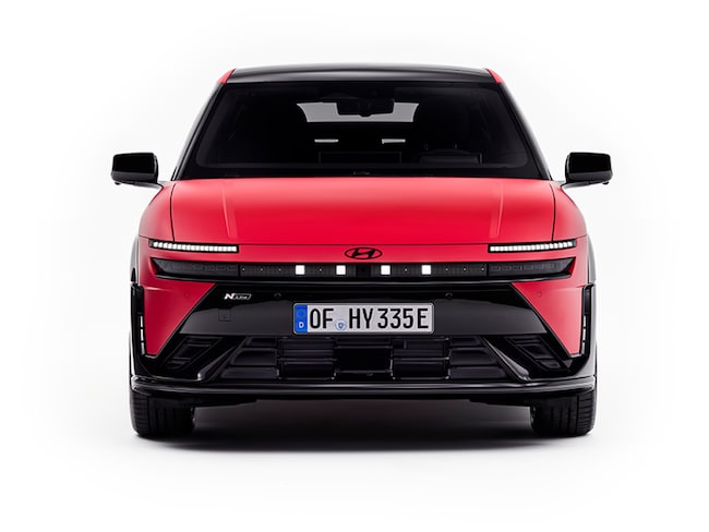 Hyundai Ioniq 3, le foto della nuova compatta elettrica