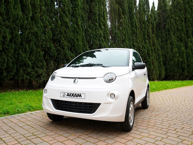 Aixam Easy, le foto della microcar elettrica e diesel