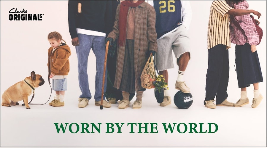 Nel contesto della Milano Design Week, Clarks Originals inaugura a Milano un pop-up dedicato alla Wallabee, attivo dal 22 al 26 aprile in Piazza dei Mercanti 8, a pochi passi dalla cattedrale. Pensato come estensione della campagna Worn by the World, lo spazio prende forma in uno dei luoghi più dinamici e frequentati della città durante la settimana del Salone, dove sarà possibile scoprire una selezione curata di modelli Wallabee. A partire da venerdì, il pop-up sarà animato da workshop di personalizzazione aperti al pubblico, realizzati in collaborazione con il brand pugliese LC23. Il laboratorio, dedicato a due elementi iconici del modello – i fobs e i lacci extra – offrirà ai visitatori la possibilità di intervenire direttamente sul prodotto, reinterpretandolo in chiave personale. In occasione del Wallabee Day, Clarks Originals lancerà inoltre una nuova versione della Wallabee 2604, creata appositamente per celebrare questa ricorrenza. L’edizione speciale sarà disponibile in due varianti in pelle verniciata premium, nelle tonalità argento e blu navy, a partire dal 26 aprile.