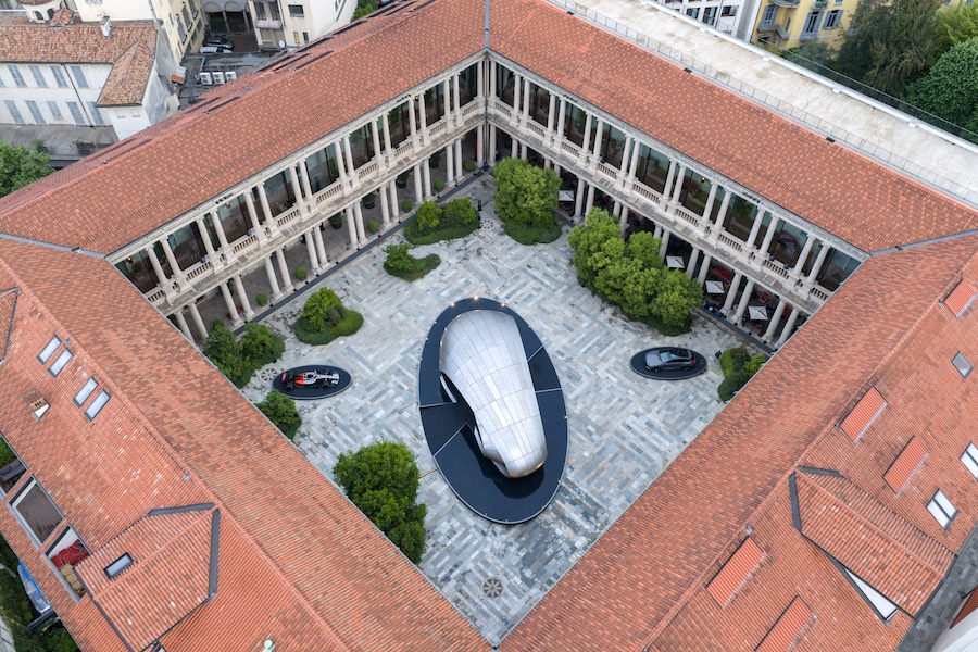 Installazione Origin di Zaha Hadid Architects