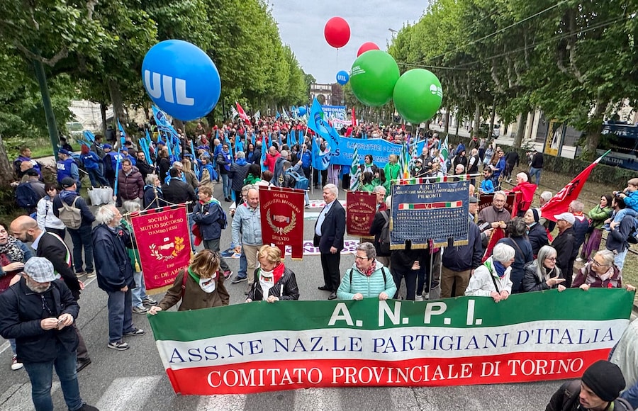 Corteo del Primo Maggio a Torino 10 Maggio 2026. (LAPRESSE)