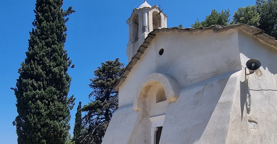 La piccola chiesa del monastero di Theoktístis, a Pigí (MARIA LUISA COLLEDANI)