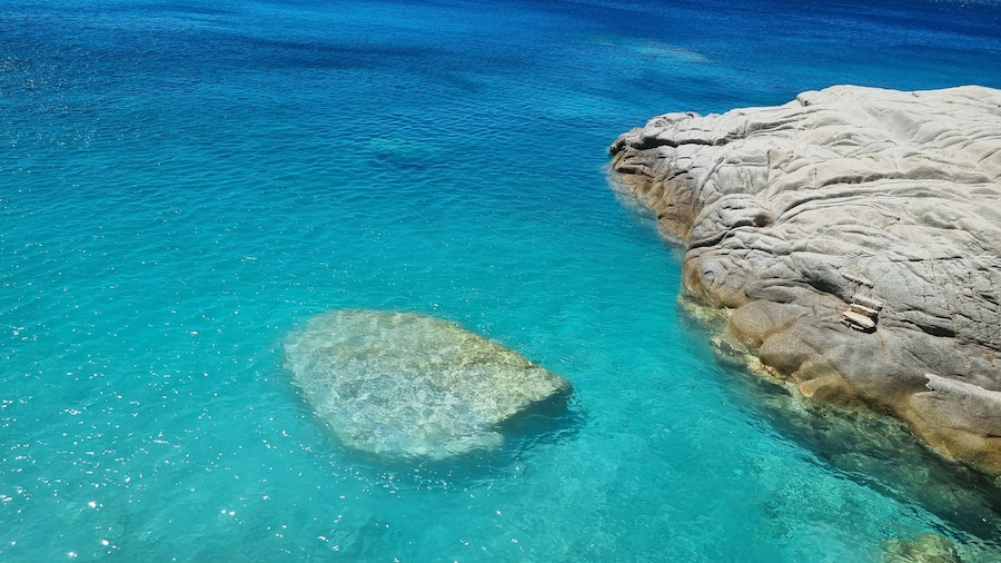 Le acque cristalline a Seychelles Beach (MARIA LUISA COLLEDANI)
