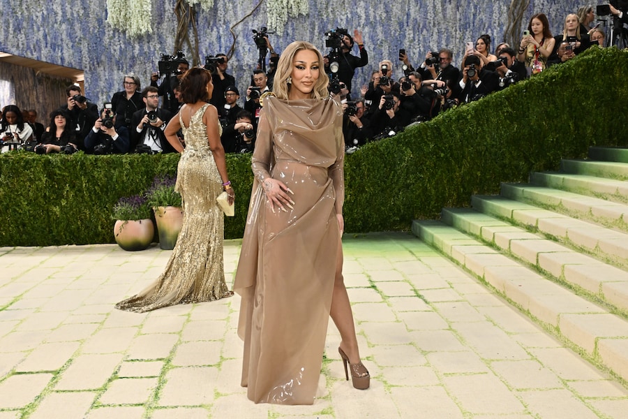 Doja Cat arriva al gala di beneficenza del Costume Institute del Metropolitan Museum of Art, organizzato per celebrare l'inaugurazione della mostra "Costume Art", lunedì 4 maggio 2026 a New York. (Foto di Evan Agostini/Invision/AP) (APN)