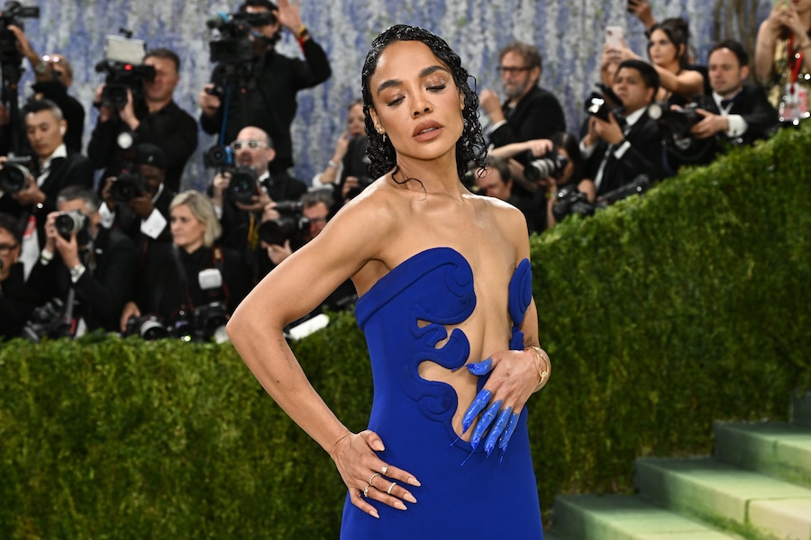 Tessa Thompson arriva al gala di beneficenza del Costume Institute del Metropolitan Museum of Art, organizzato per celebrare l'inaugurazione della mostra "Costume Art", lunedì 4 maggio 2026 a New York. (Foto di Evan Agostini/Invision/AP) (APN)