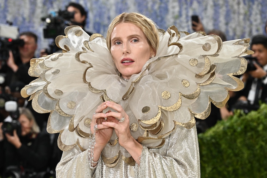 Dree Hemingway arriva al gala di beneficenza del Costume Institute del Metropolitan Museum of Art, organizzato per celebrare l'inaugurazione della mostra "Costume Art", lunedì 4 maggio 2026 a New York. (Foto di Evan Agostini/Invision/AP) (APN)