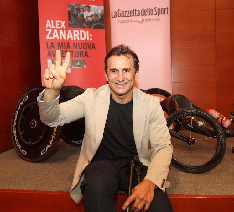 L'ex pilota di formula 1 e campione paralimpico Alex Zanardi presenta il suo programma "la mia nuova avventura", Milano, 12 settembre 2014. ANSA/STEFANO PORTA (ANSA)