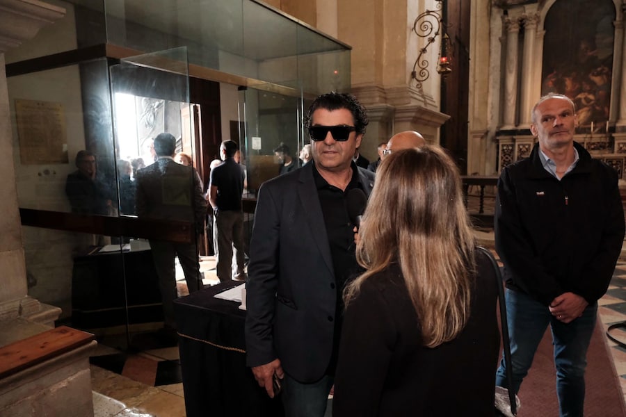 Alberto Tomba arriva nella Basilica di Santa Giustina, in Prato della Valle, per i funerali di Alex Zanardi, 5 maggio 2026. ANSA/NICOLA FOSSELLA (ANSA)