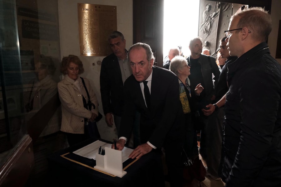 Luca Zaia, Presidente del Consiglio regionale del Veneto, arriva nella Basilica di Santa Giustina, in Prato della Valle, per i funerali di Alex Zanardi, 5 maggio 2026. ANSA/NICOLA FOSSELLA (ANSA)
