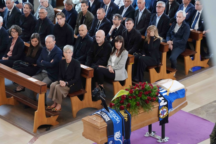 Pio Esposito , Max Pezzali , Piero Ausilio , Javier Zanetti during the Evaristo Beccalossi’s funeral in Brescia , north Italy - Friday , May 08 , 2026. News - Sport . (Photo by Spada/LaPresse) (LAPRESSE)