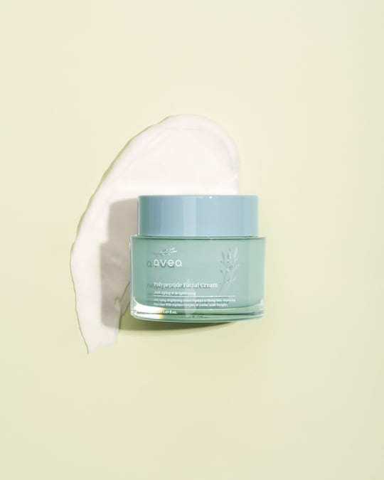AVEA – Polypeptide Facial Cream Crema viso con complessi polipeptidici biomimetici che imitano i segnali naturali della pelle, aiutando a migliorarne elasticità e struttura. Arricchita con amminoacidi funzionali, supporta i processi cutanei con un approccio avanzato ispirato alla cosmetologia coreana.